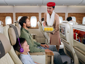 Emirates создаёт праздничную атмосферу Рождества и Нового года