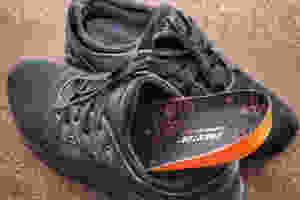 Enertor insoles going into trainer