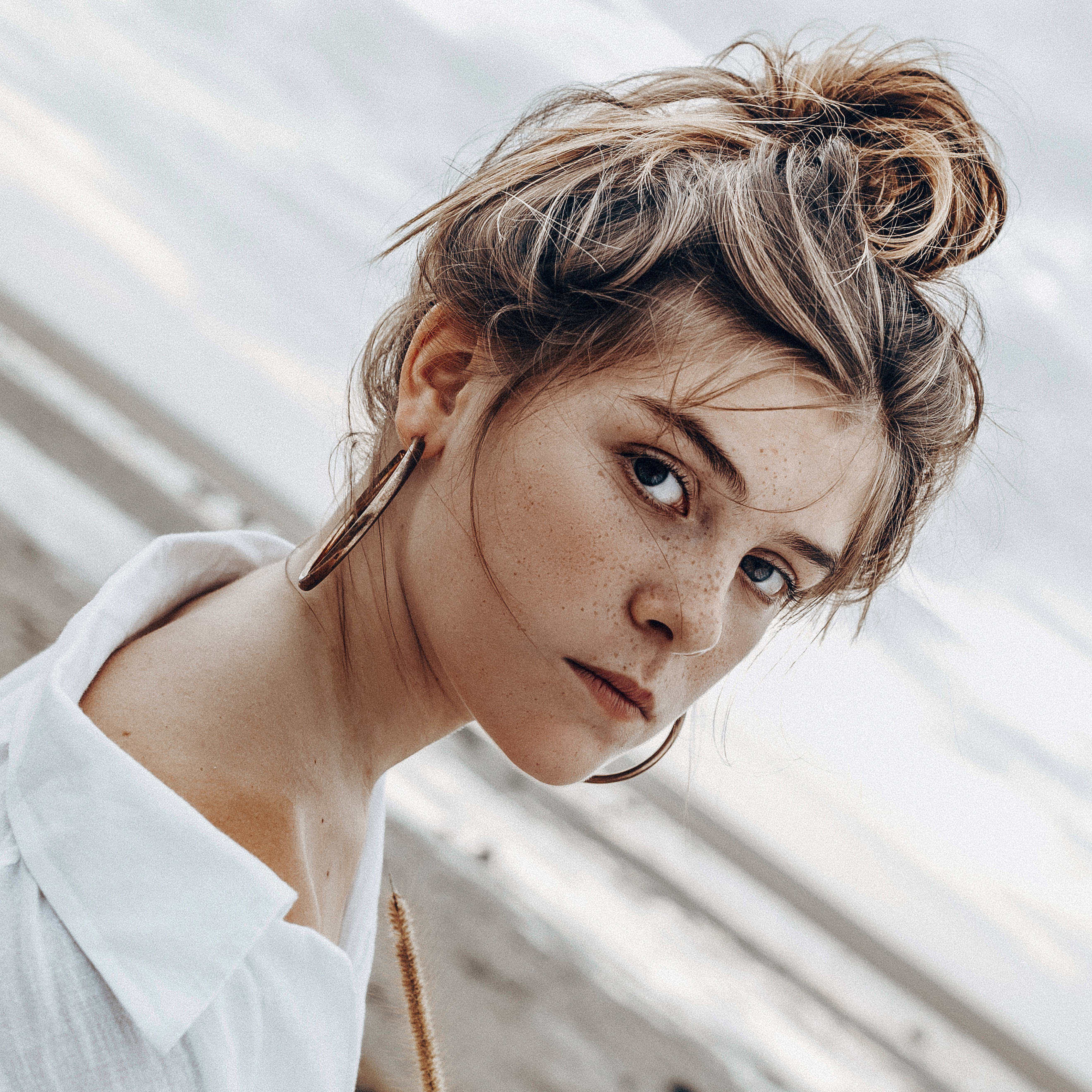 Young Model with Freckles