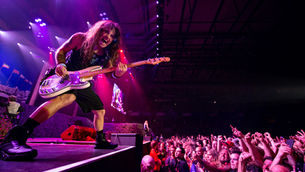 Steve Harris: "Se gli Iron Maiden si ritirassero dal vivo, potremmo ancora fare nuovi album"