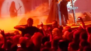 La polizia (insieme ad un filmato) smentisce BRUCE DICKINSON su quanto accaduto a TACOMA (video)
