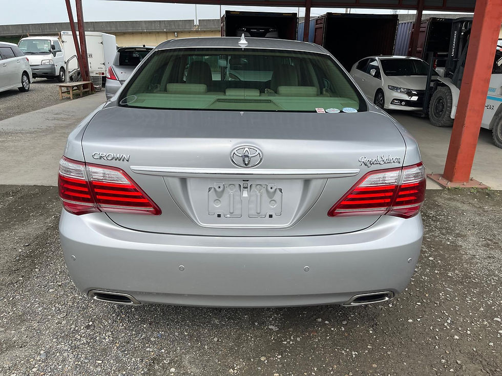 Thumbnail: TOYOTA CROWN 2012