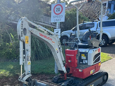 Reds Plumbing Excavator Hire