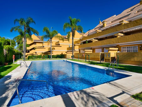 Dvoupatrový penthouse 4+1 | 150 m² | Marbella | Španělsko | u moře