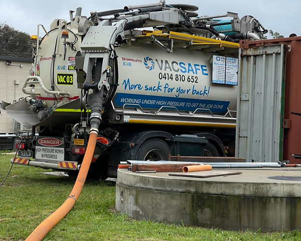 Vacsafe Truck Pumping out Septic in Mudgee