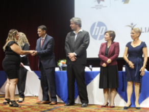 HP apoya programa de alfabetización digital para reducir la brecha tecnológica