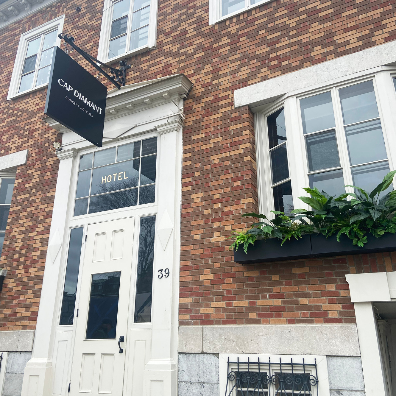 Hôtel Cap Diamant — QC G1R 4B3