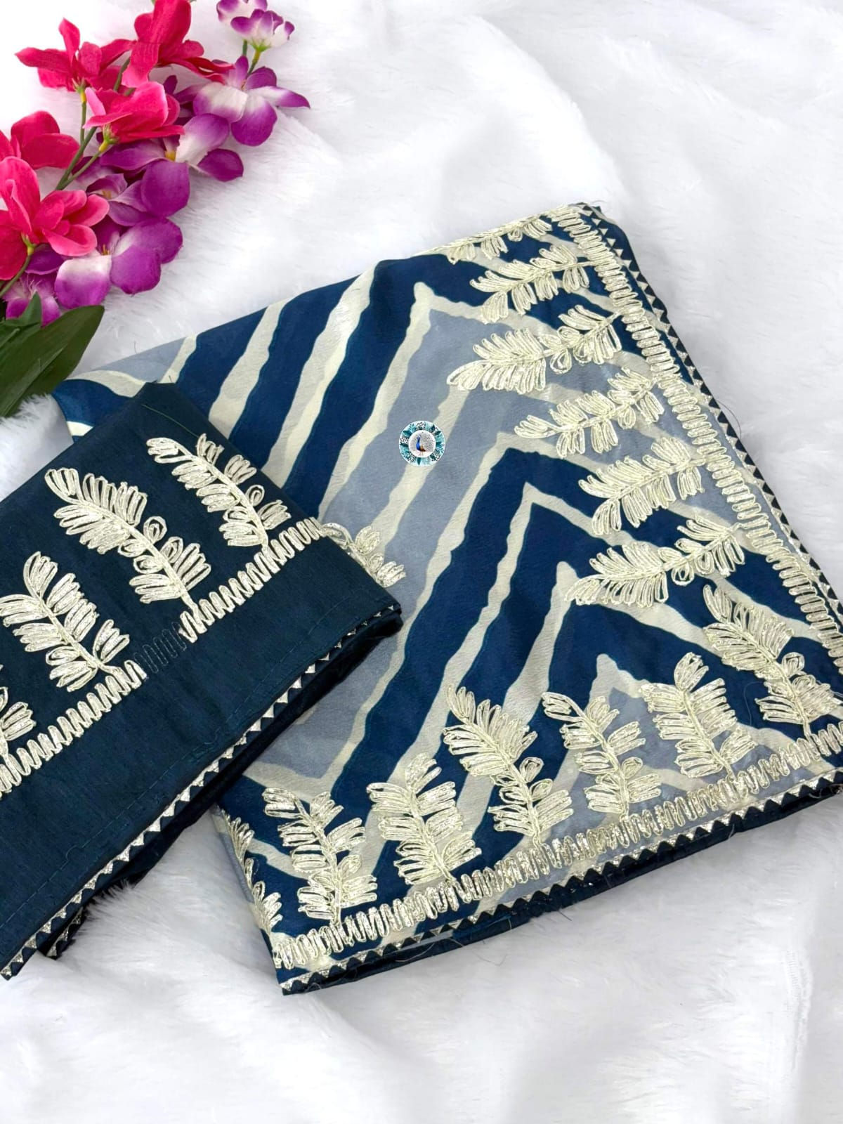 Threaded Traditional Saree - Free Shipping 🥳💫