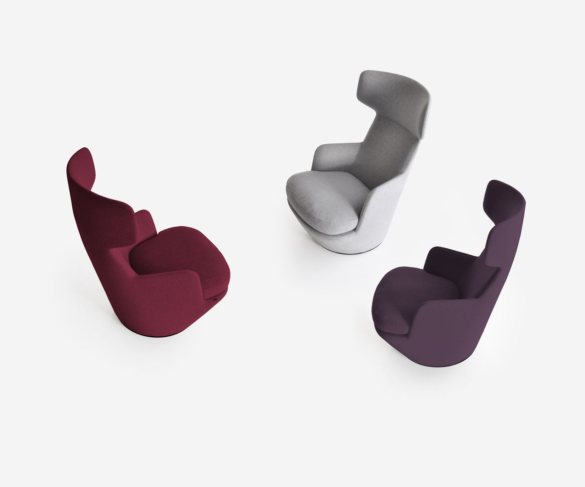 Bensen My Turn 高背旋轉休閒椅搭配金屬底座設計