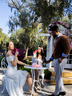 Photography venue and studio for rent - Geneva Lake Events in Oviedo Outdoor luxury event location in Orlando FL. Wedding quinceanera event space. Luxury weddings in Orlando, FL.