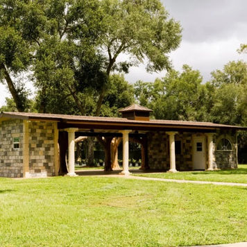 Photography venue and studio for rent - Geneva Lake Events in Oviedo Outdoor luxury event location in Orlando FL. Wedding quinceanera event space. Luxury weddings in Orlando, FL.