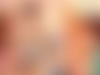 Quatro amigas estão conversando organizando para a festa de debutante