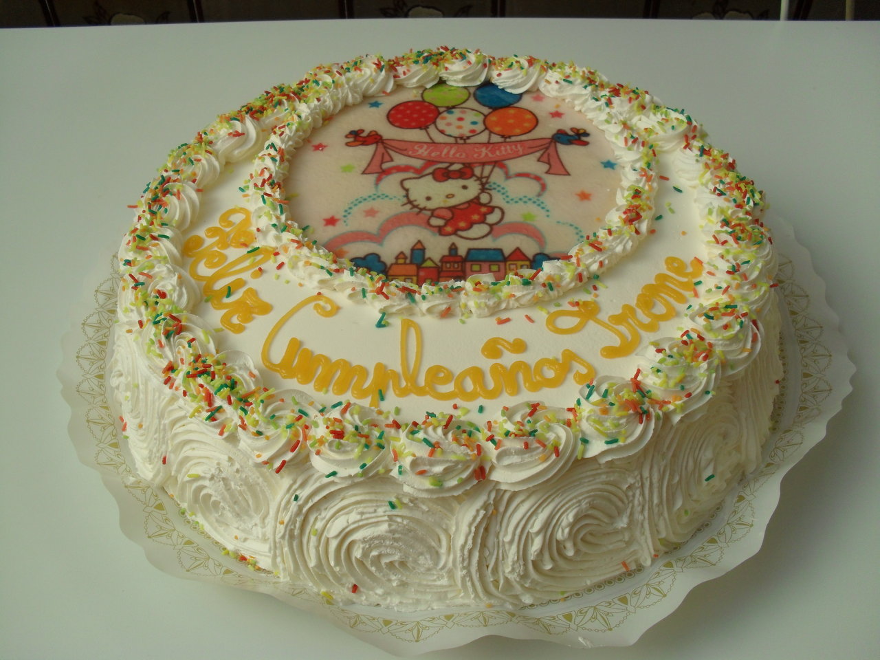 Tarta hello kitty.