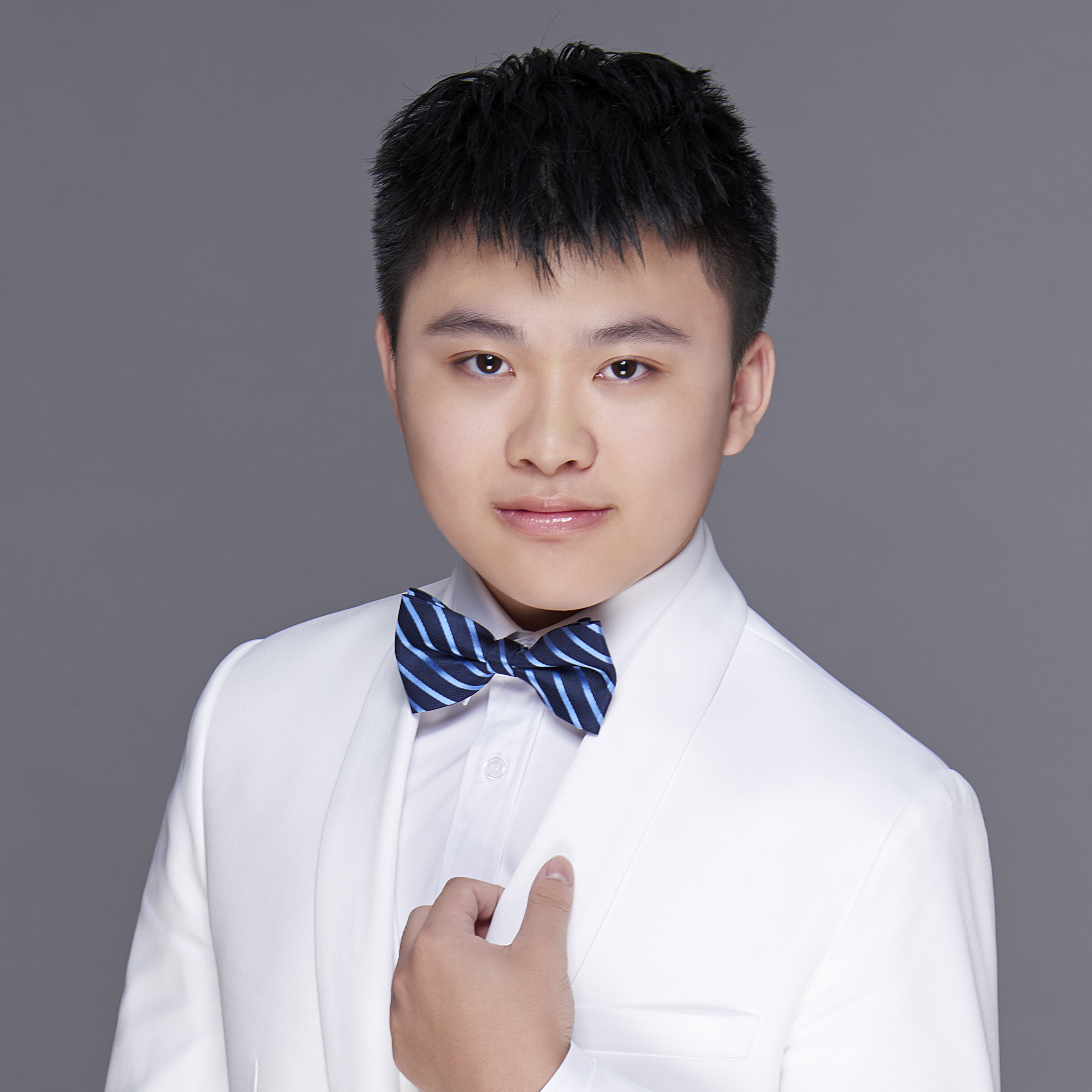 李昍曀 HSUEN-YI LEE