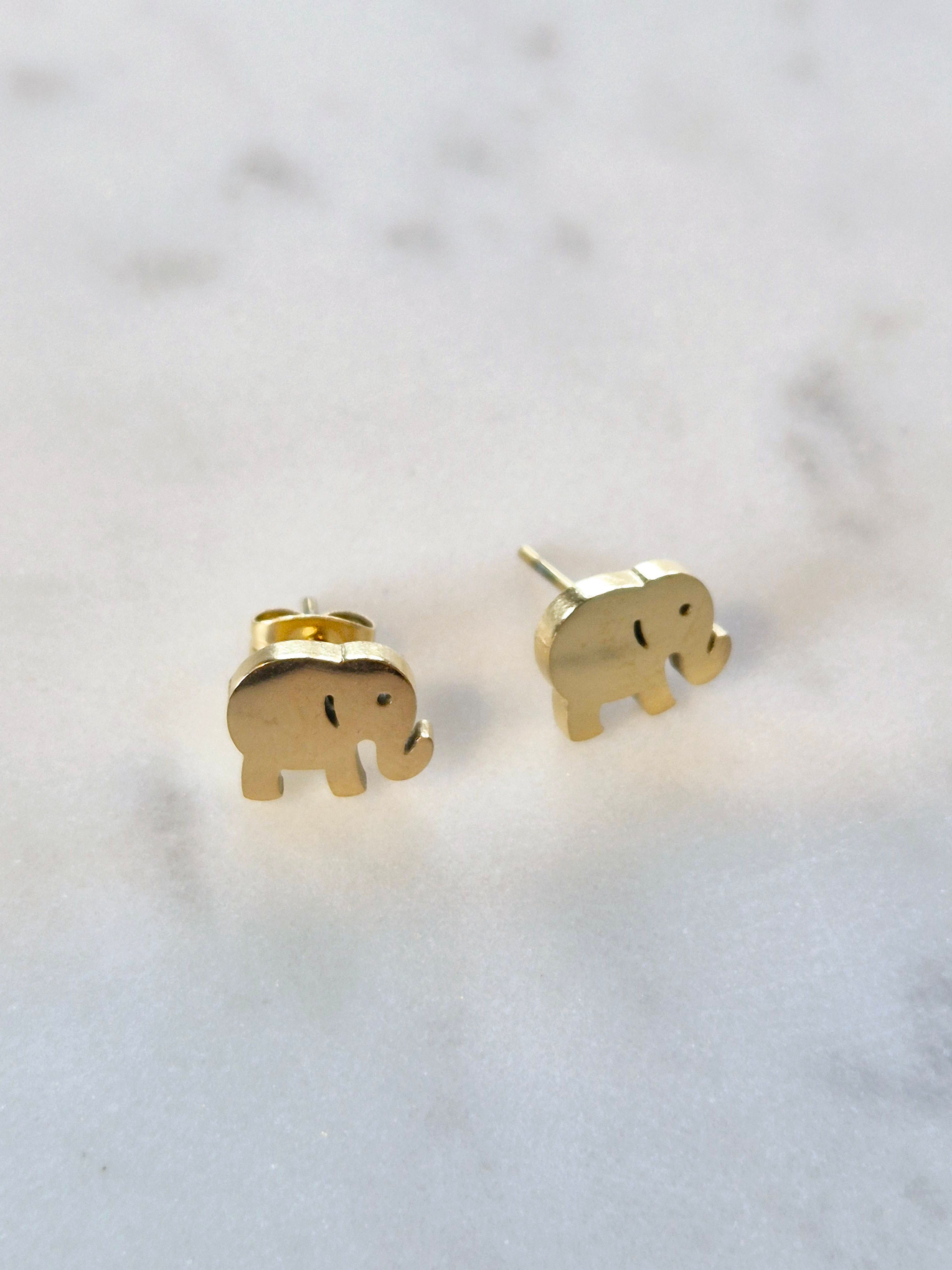 Stainless steel stud earrings
Gold, elephant