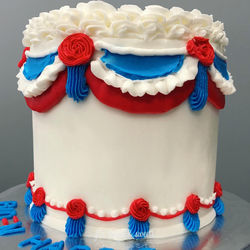 pretty piping inaugural cake