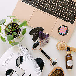 Cours premium de 2h30 pour lifter, tonifier et illuminer naturellement le visage.