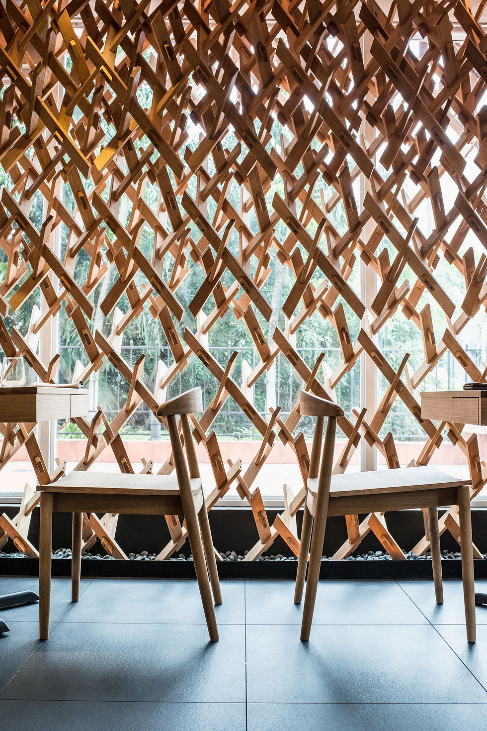 SCREEN AS SUNSHADE