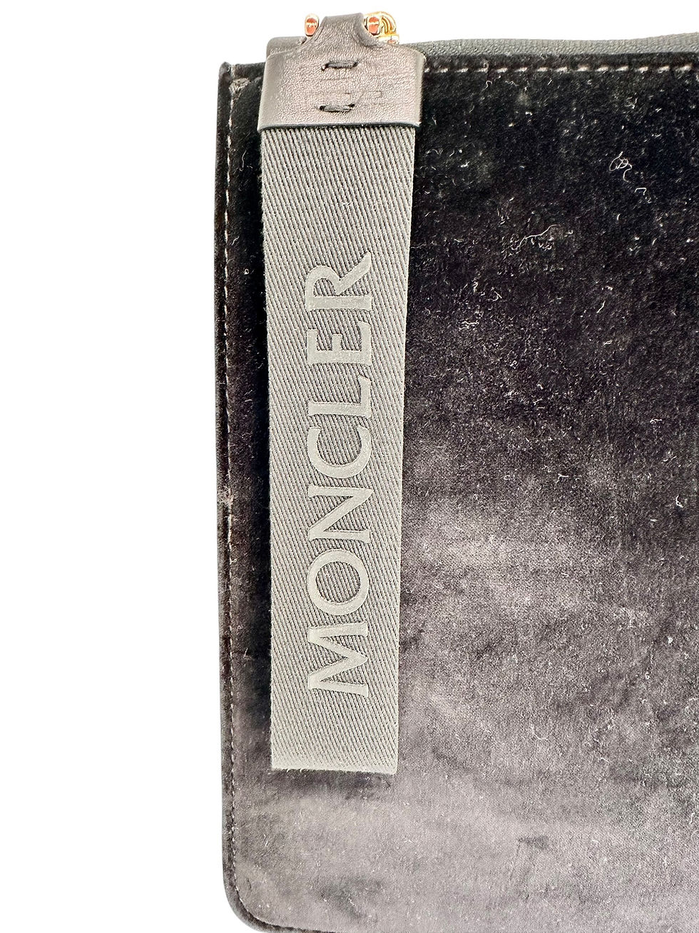 Thumbnail: Moncler Zipped Clutch Samt