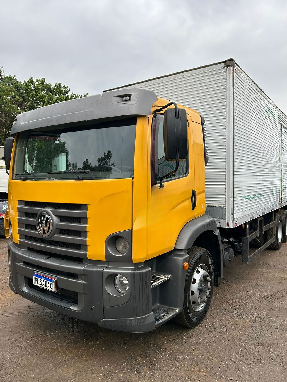 VW 24-280 CONST 6X2 - 2014 - BAÚ 8,5