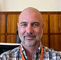 Headshot IMG_3402 (002).jpg
