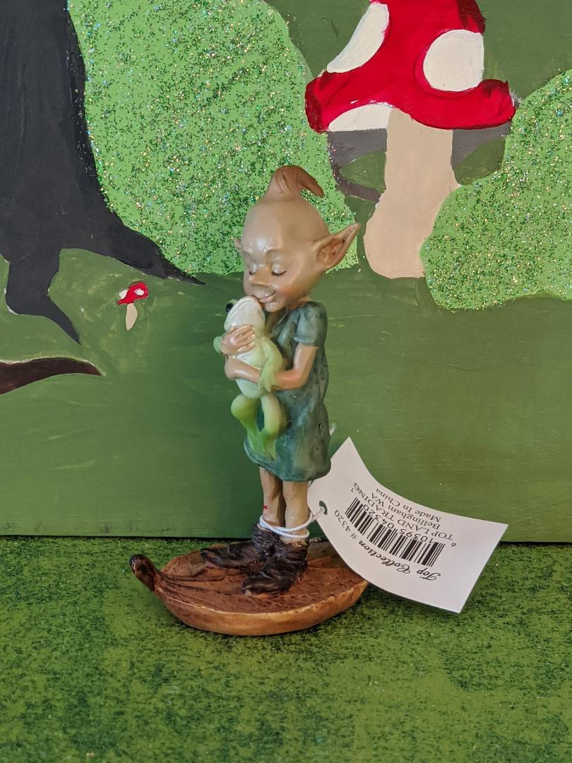 Thumbnail: Garden Pixie Hugging Frog Top Collection Miniature