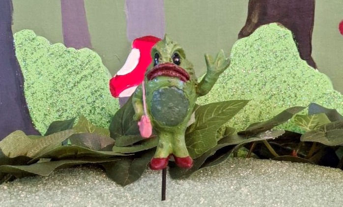 Thumbnail: Fiddlehead Fairy Garden Swamp Monster & Lady Swamp Monster Picks