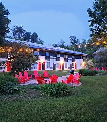 Courtyard photo_edited.jpg