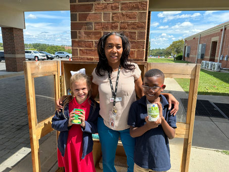Midway Hills Primary Students Expand Food Pantry