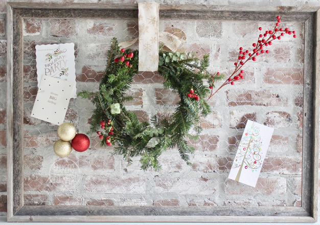 DIY: Chicken Wire Holiday Card Holder