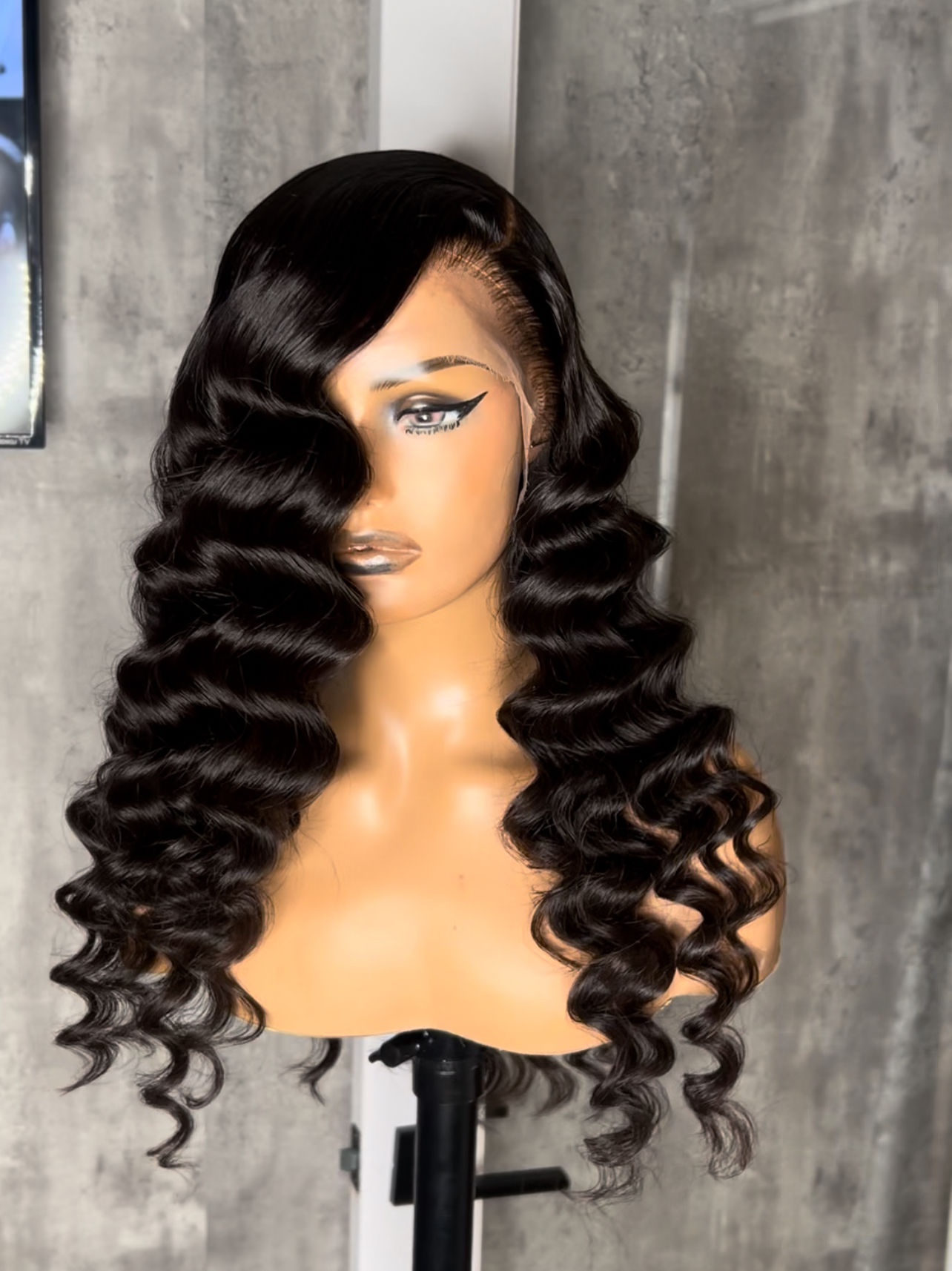 28 Inch Frontal 