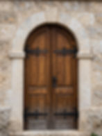 Porte en bois ancienne pour l'immobilier à Lamastre