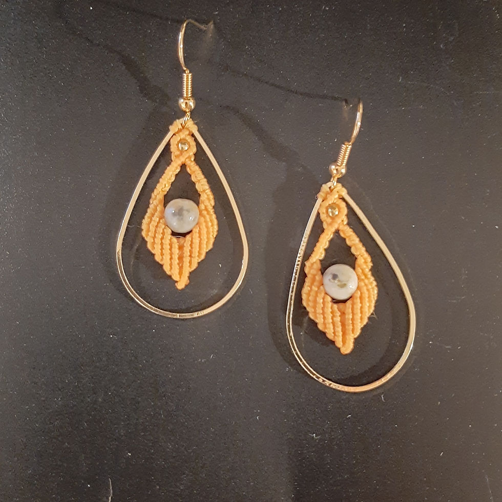 Miniature : Boucles d'oreilles Iris en micro-macramé avec perles d’amazonite