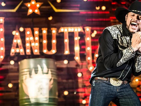 Manutti trabalha a divulgação da música “Um pé de amor”