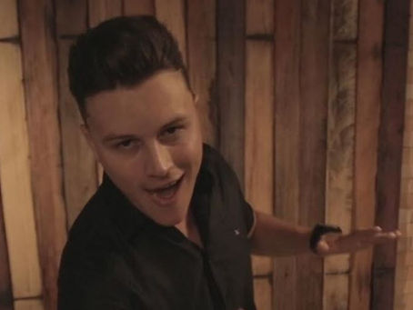 Lucas Avona divulga clipe da música “Problema é seu”