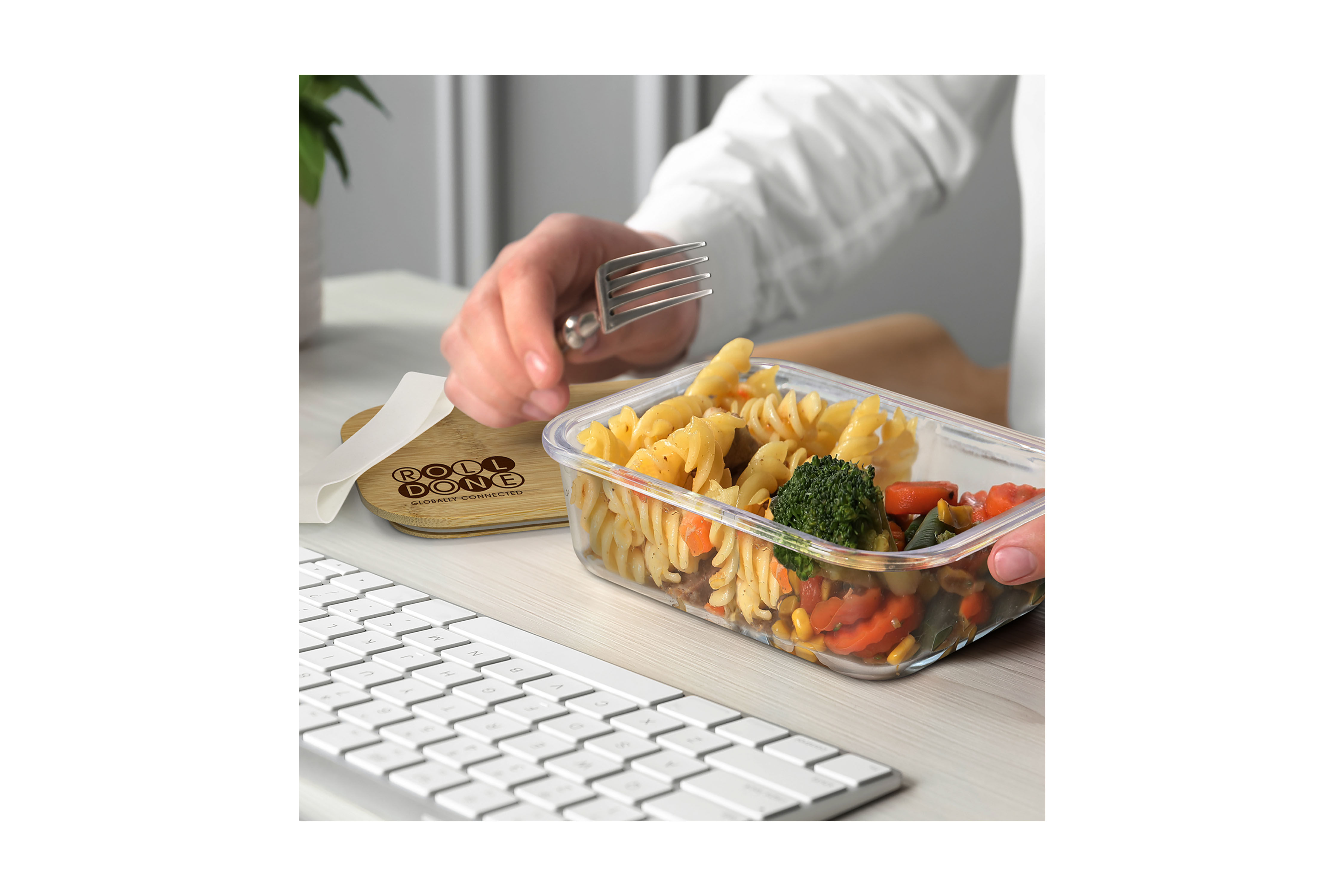 Promotional glass lunch box with custom branding, perfect for eco-friendly corporate giveaways and healthy eating promotions.
