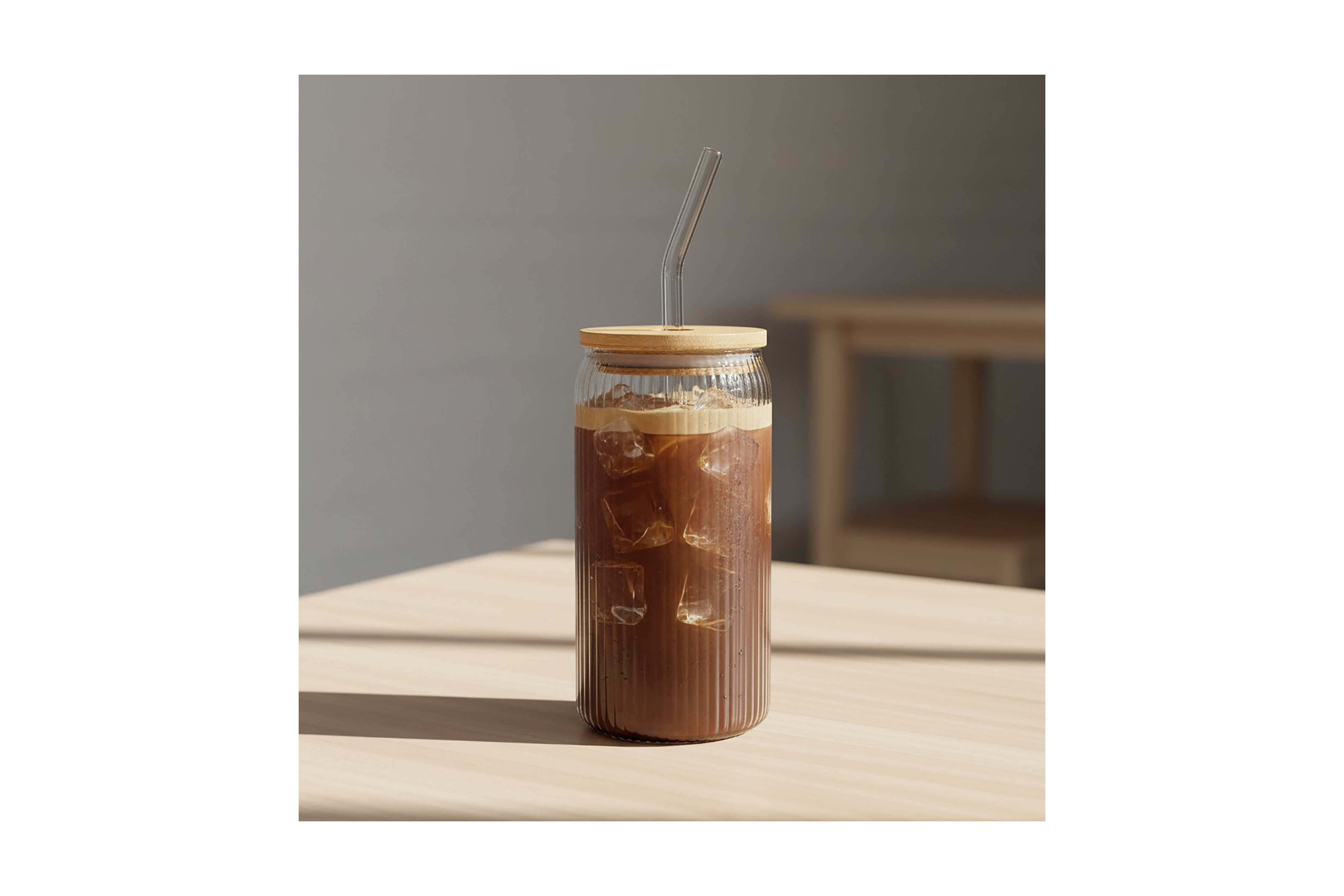 Textured ribbed glass gives this 550ml tumbler a distinctive look for custom branding, corporate gifts and stylish drinkware