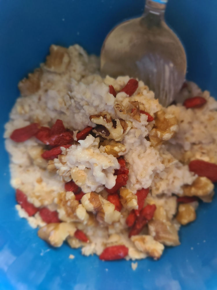 Upgrade your Breakfast 5 Healthy, Deliciously Topped Oatmeal Recipes