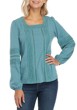 LACE INSET KNIT TOP