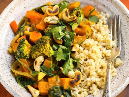 תבשיל אורז וירקות בסיר אחד