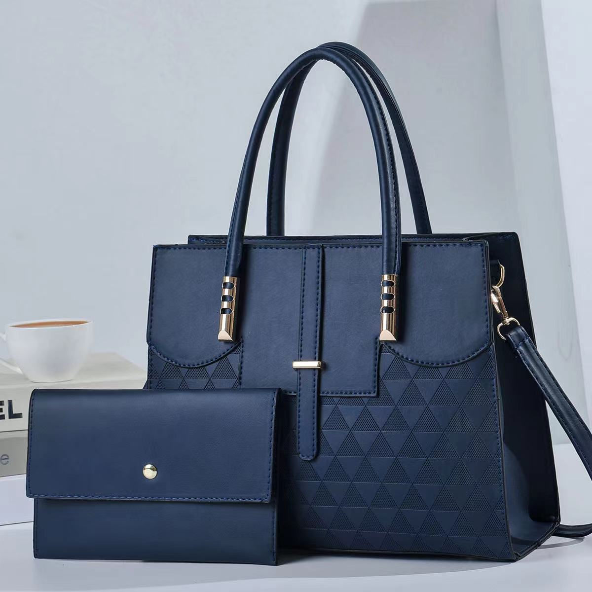 Luna Shoulder Bag