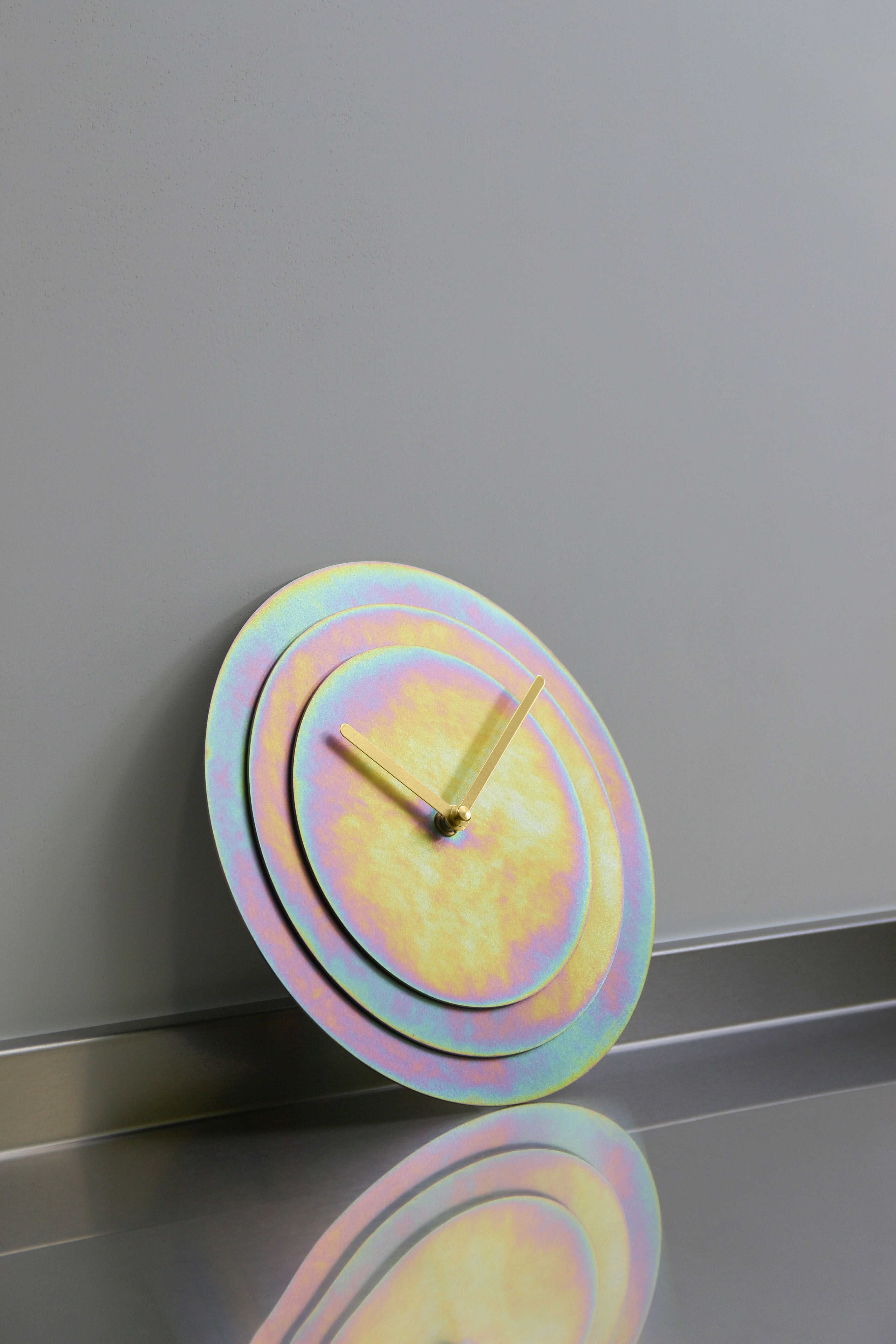 【限量展示品釋出】OO時鐘 / 霓彩