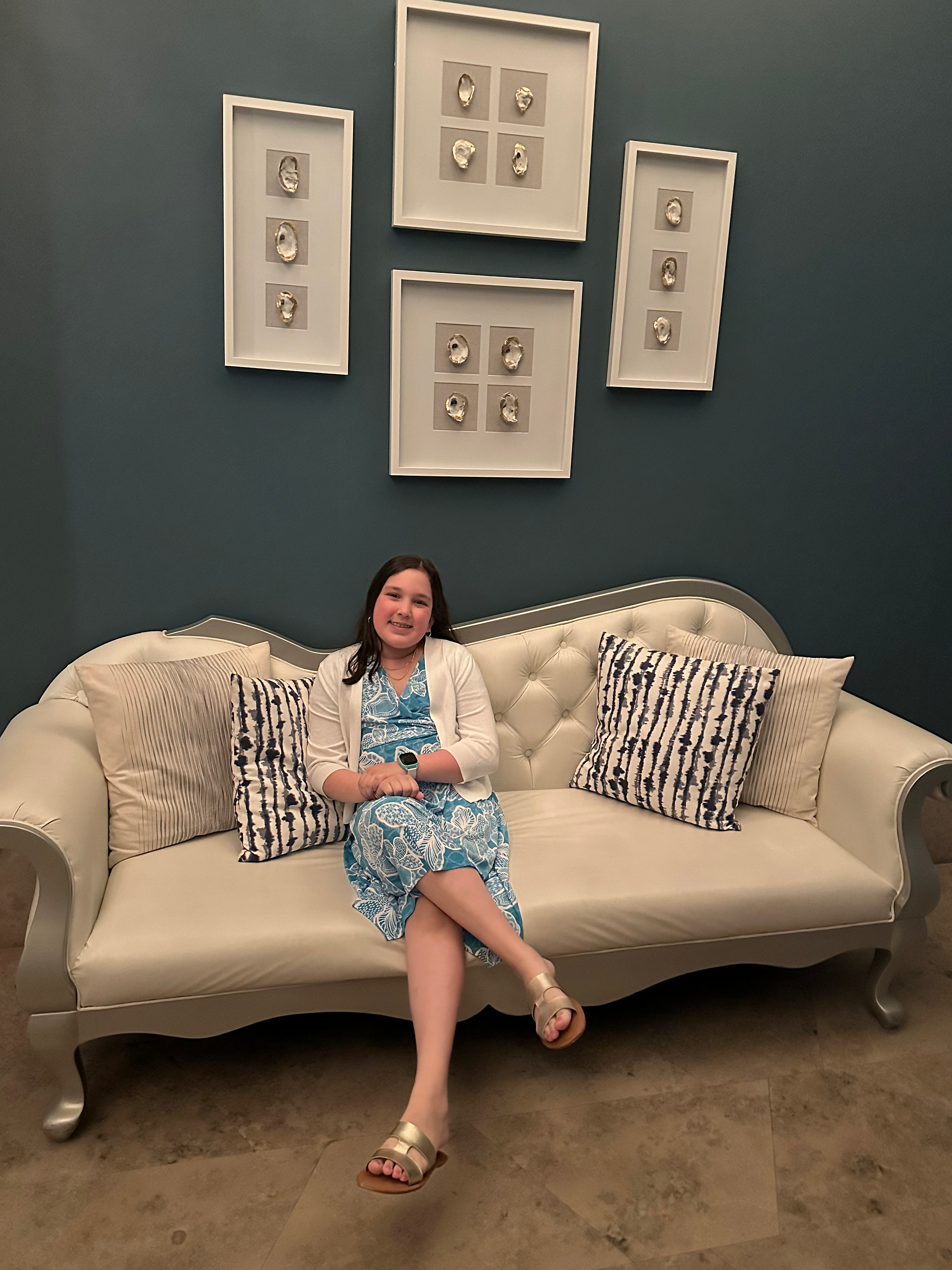 Girl on Couch at Ossiano in Dubai ambiance