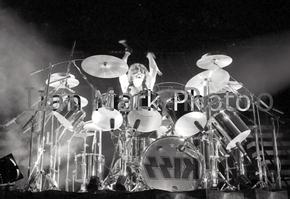 Kiss 8X12 Photo