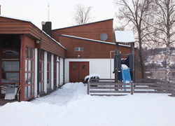 r09