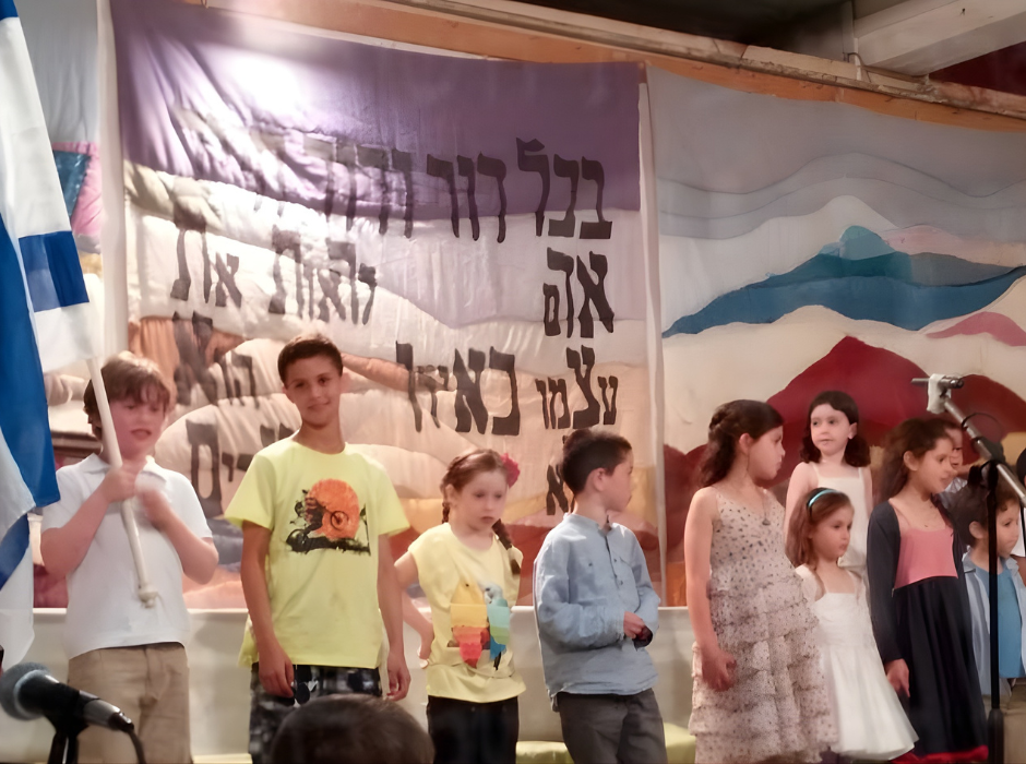 פסח קהילתי בקיבוץ בית-השיטה, 2014 (אתר מורשת בית השיטה)