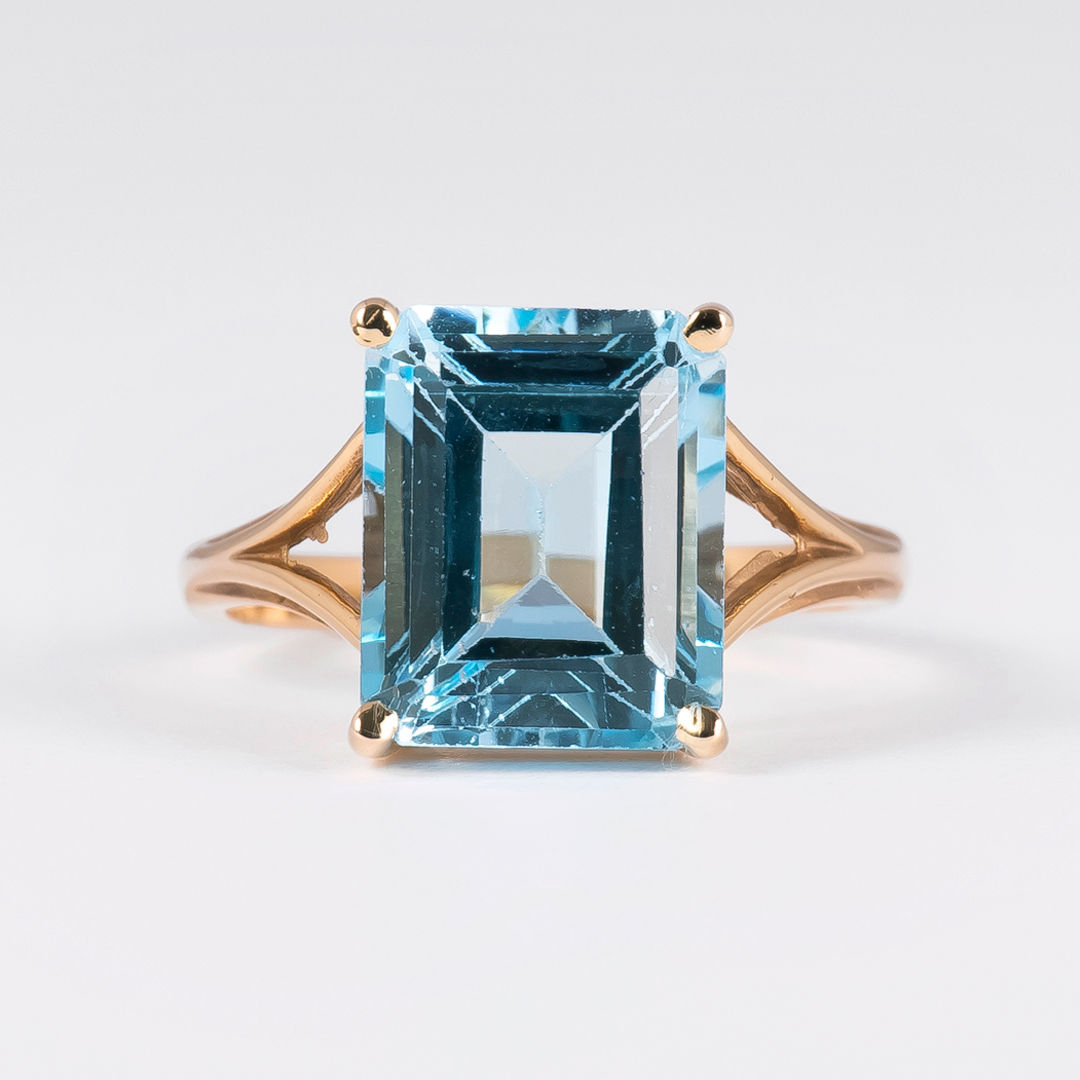 Anillo Candy con Topacio azul