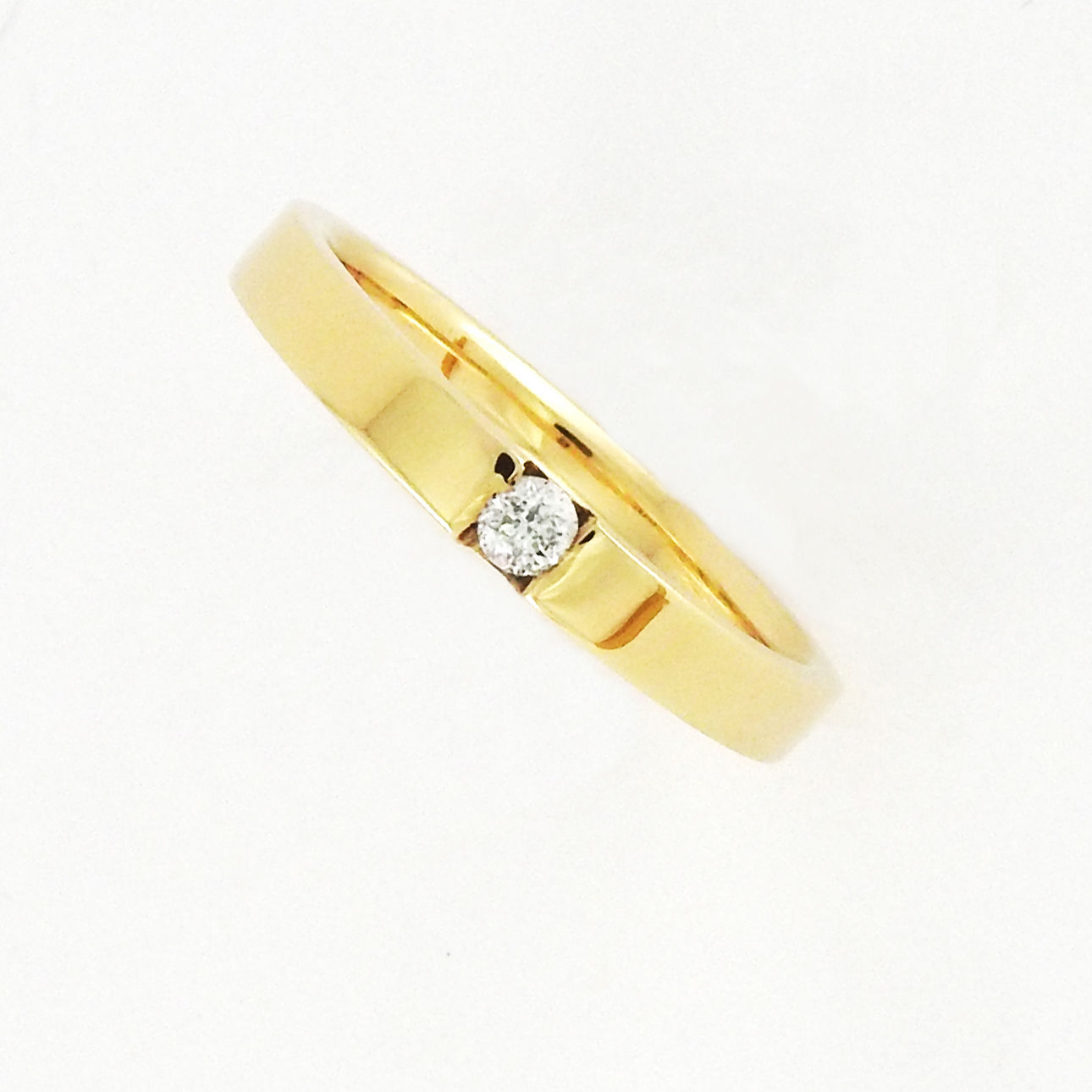 Argolla lisa con Diamante