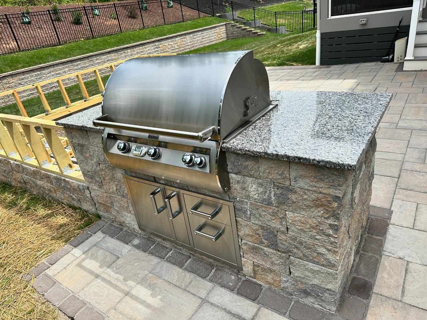 Outdoor Kitchen