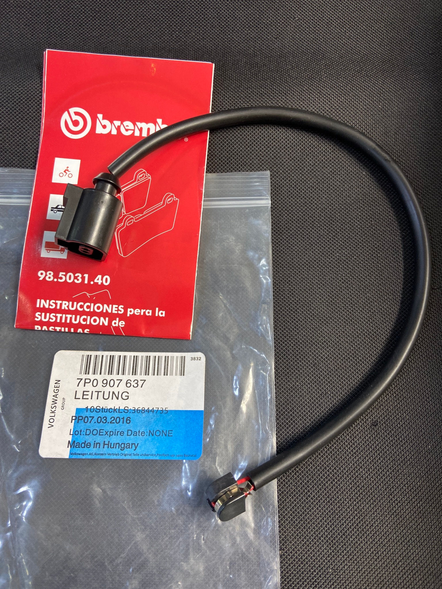 เซ็นเซอร์เตือนผ้าเบรก PORSCHE 981 CAYMAN